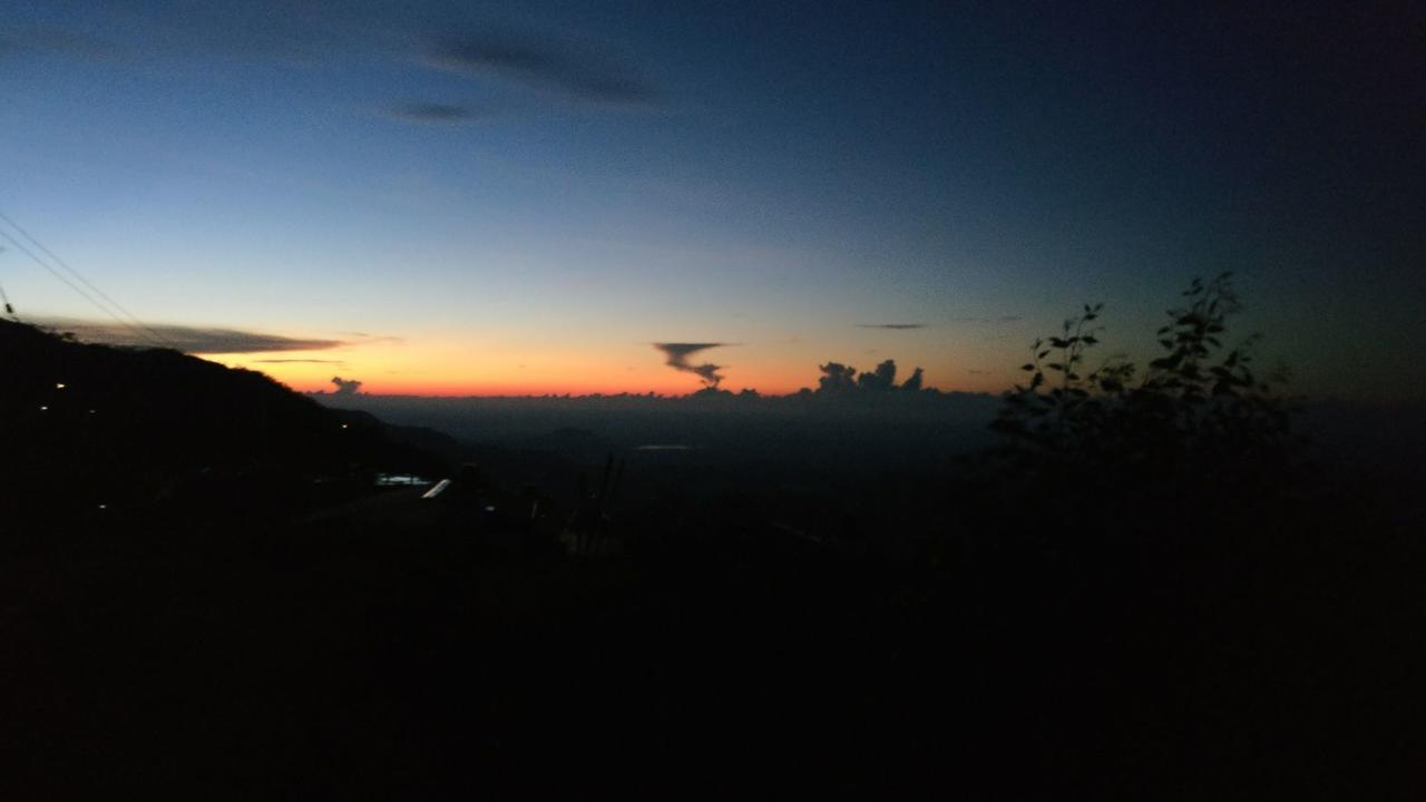 Olive Hill Top Hotel Haputale Buitenkant foto